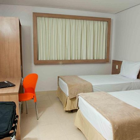 Hotel Go Inn Estacao กัวยาเนีย ภายนอก รูปภาพ