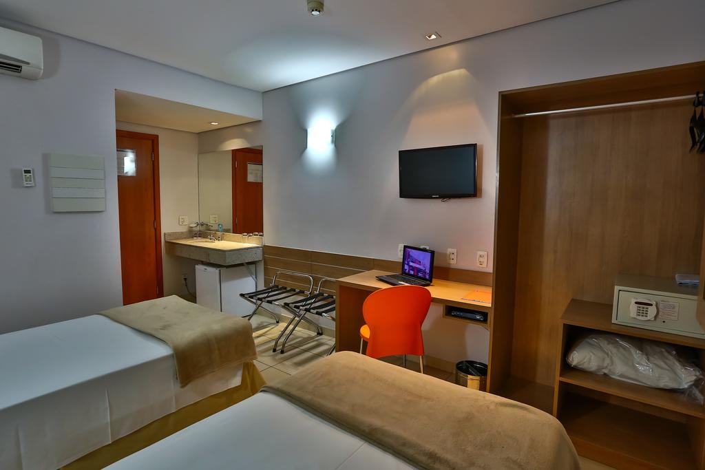 Hotel Go Inn Estacao กัวยาเนีย ภายนอก รูปภาพ