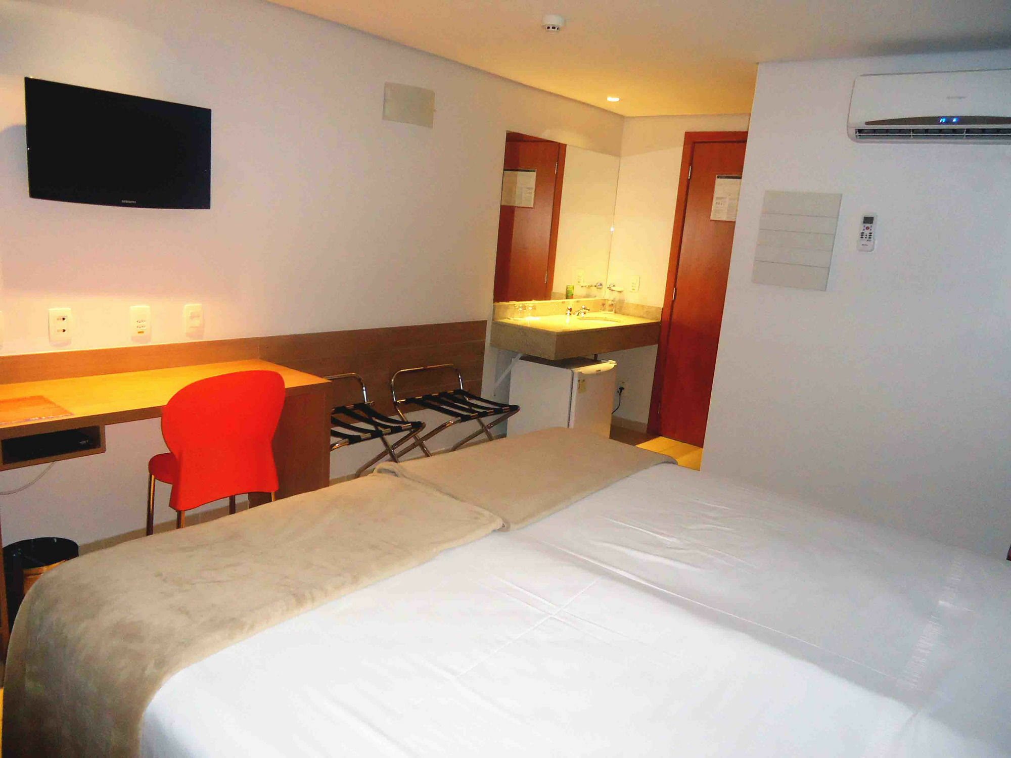 Hotel Go Inn Estacao กัวยาเนีย ภายนอก รูปภาพ