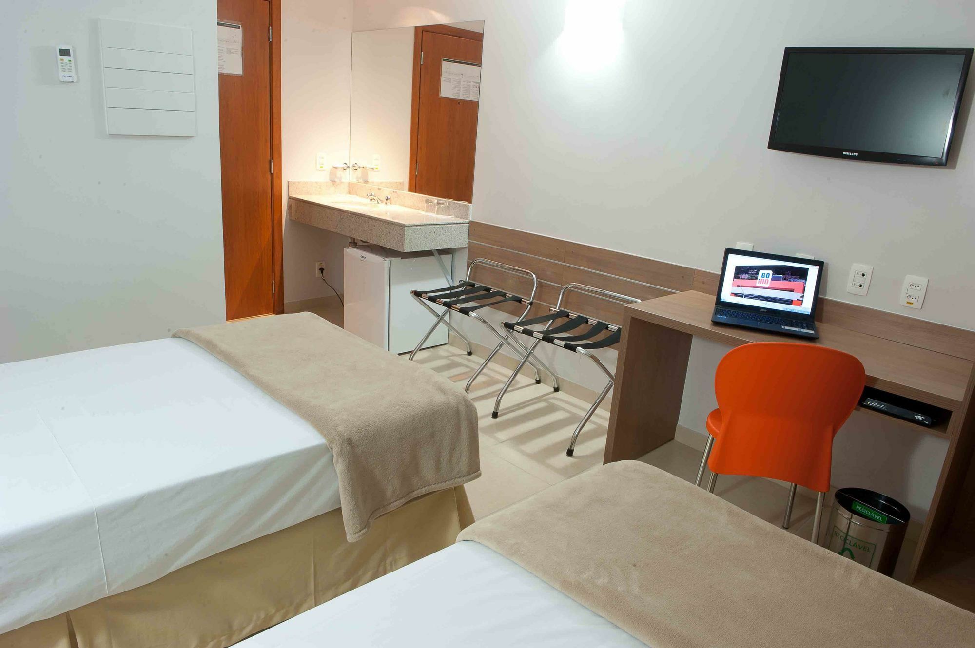 Hotel Go Inn Estacao กัวยาเนีย ภายนอก รูปภาพ